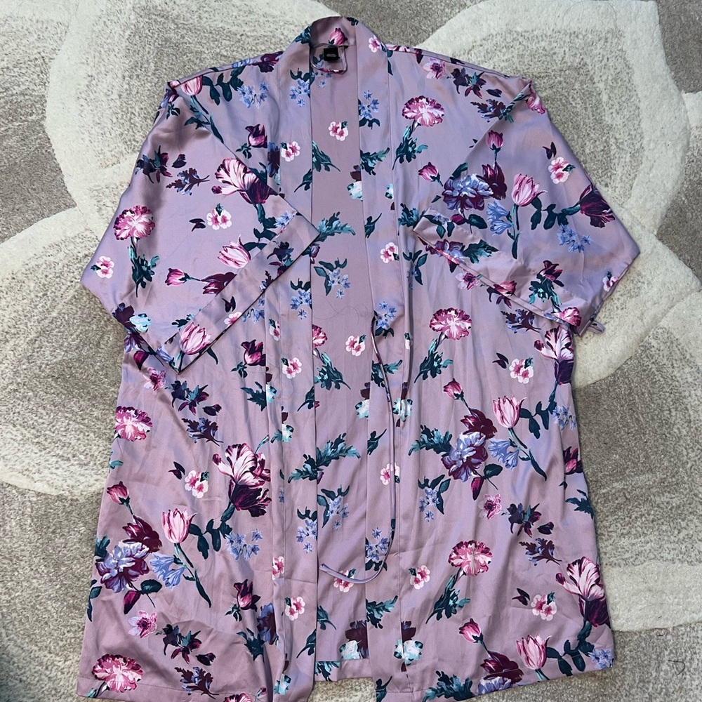 Victoria's Secret Pink Floral Robe